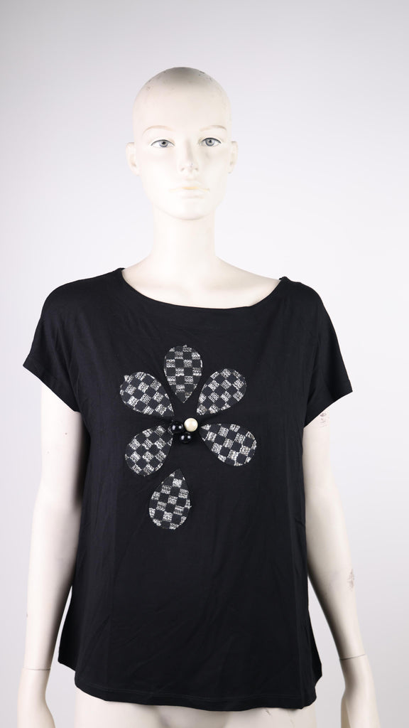 BADOO Badoo black T-shirt with flower design | Loolia Closet