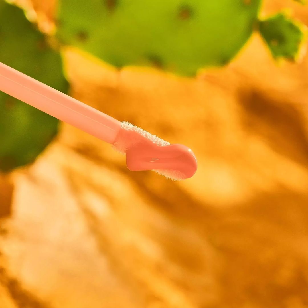 Essence YEE HAW! Plumping Lip Oil 01 Boots On, Carry On! 